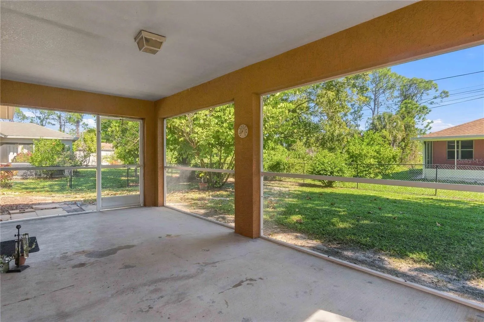 3626 LOG CABIN RD