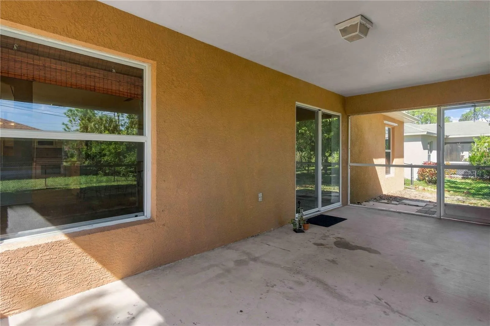 3626 LOG CABIN RD