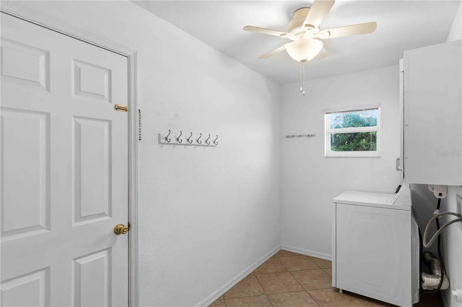 3626 LOG CABIN RD