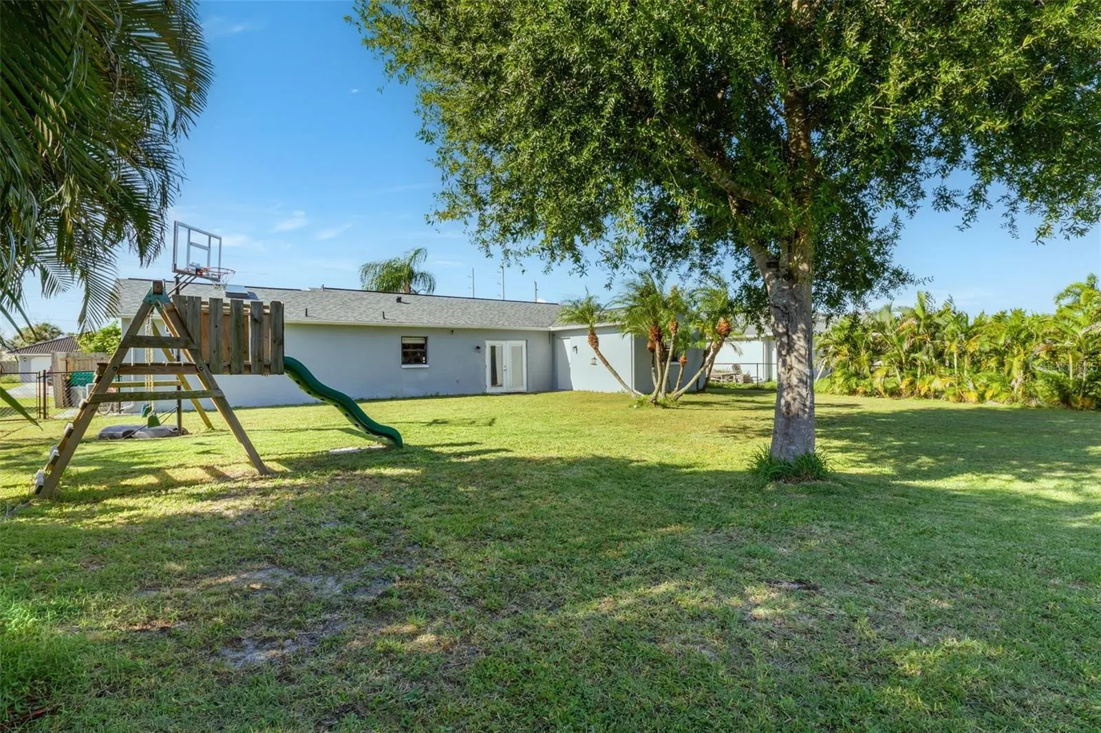 25683 AYSEN DR