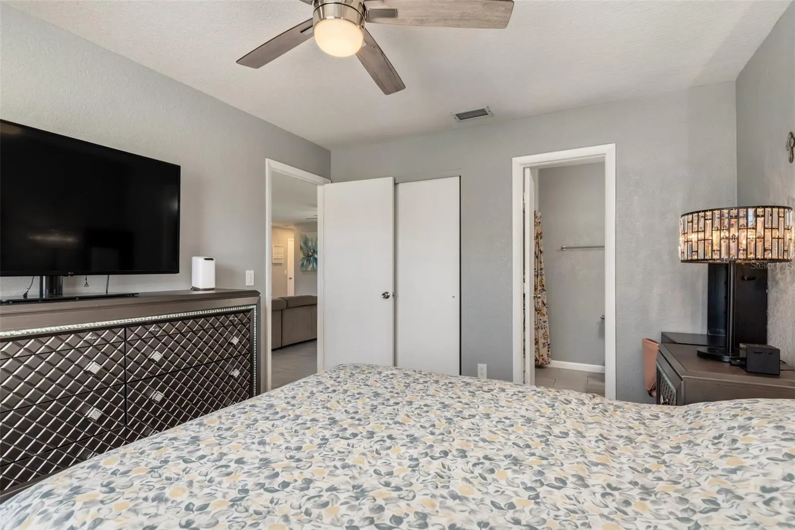 25683 AYSEN DR