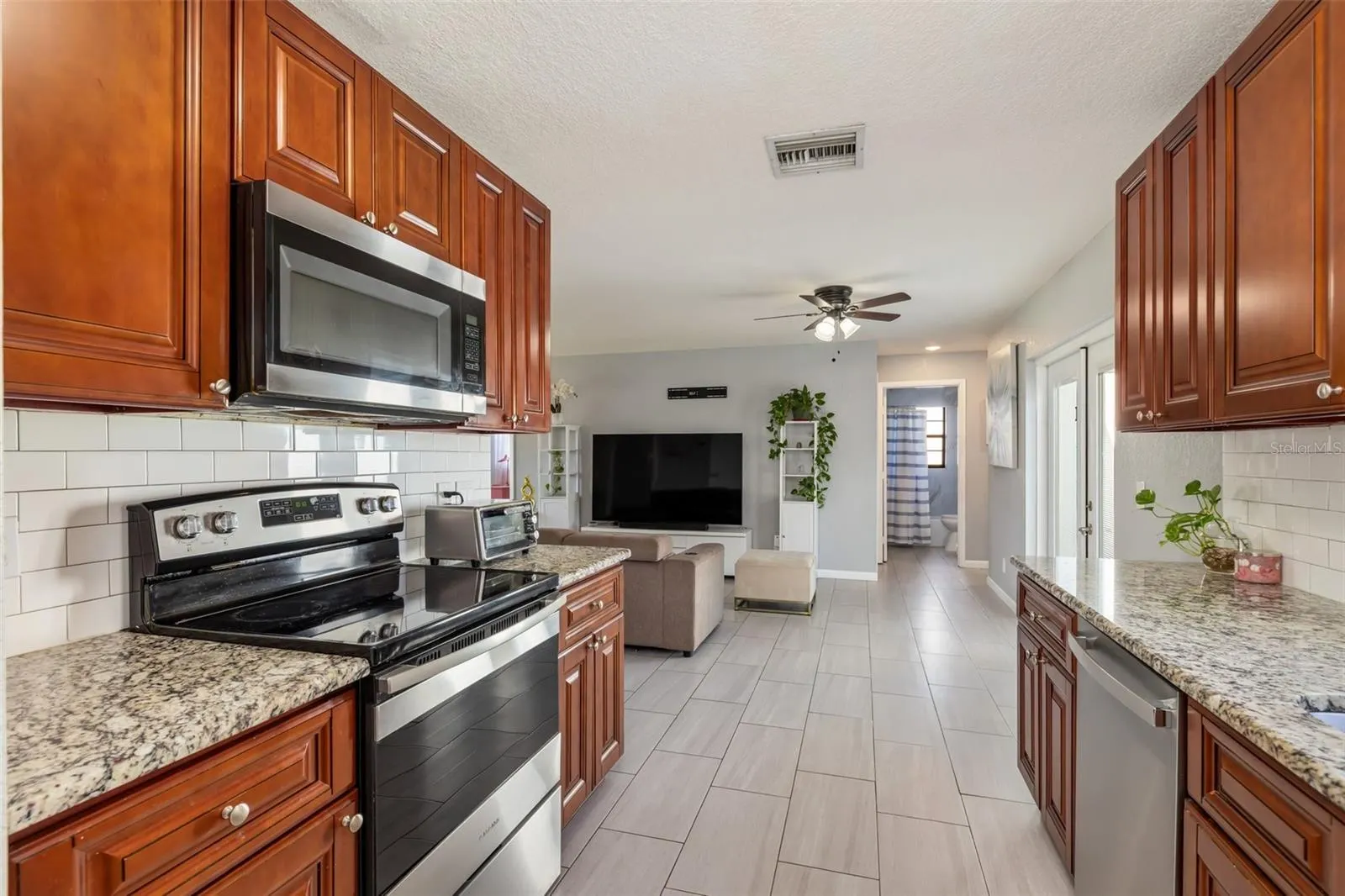 25683 AYSEN DR