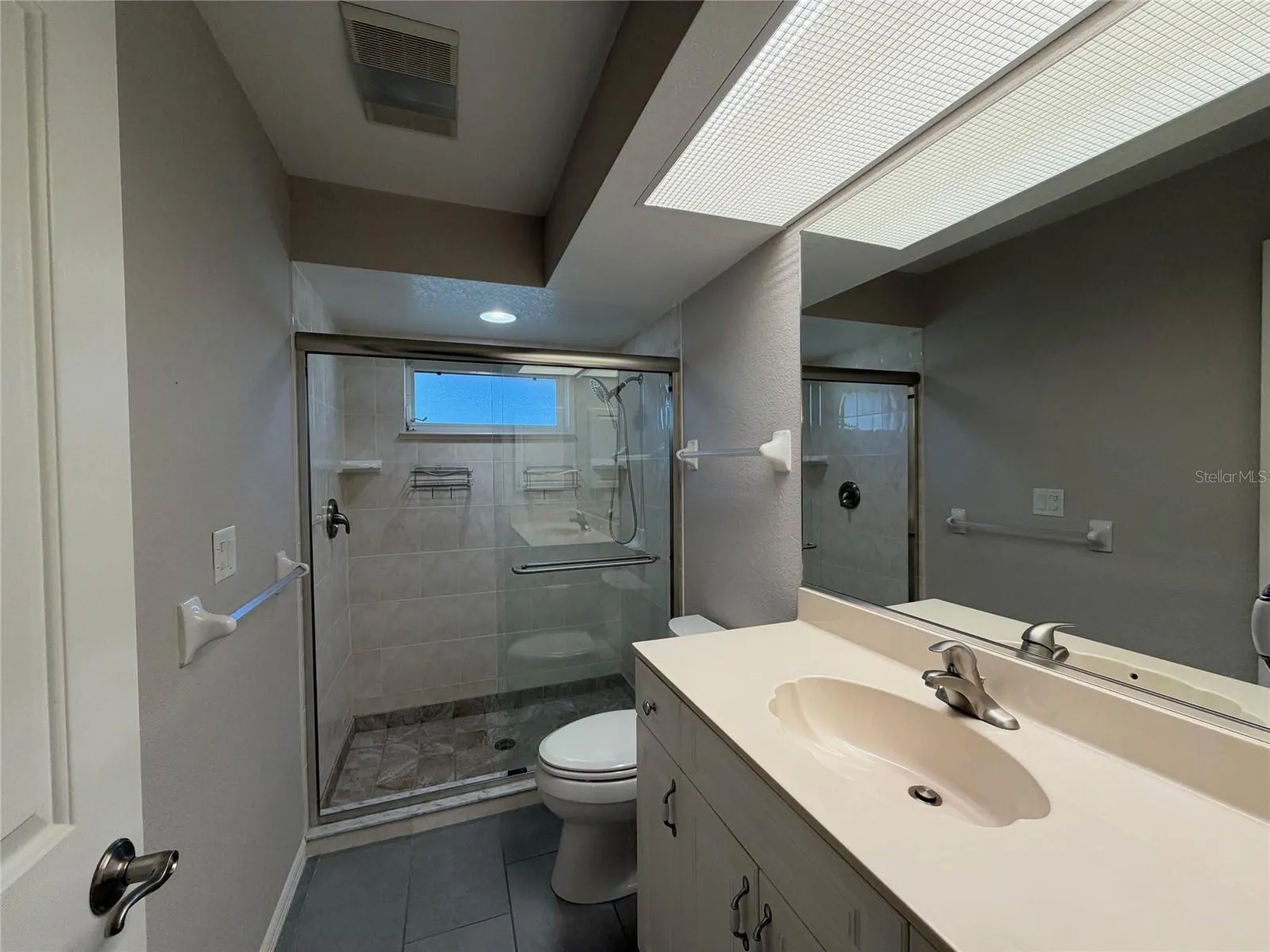 211 ANTOFAGASTA ST