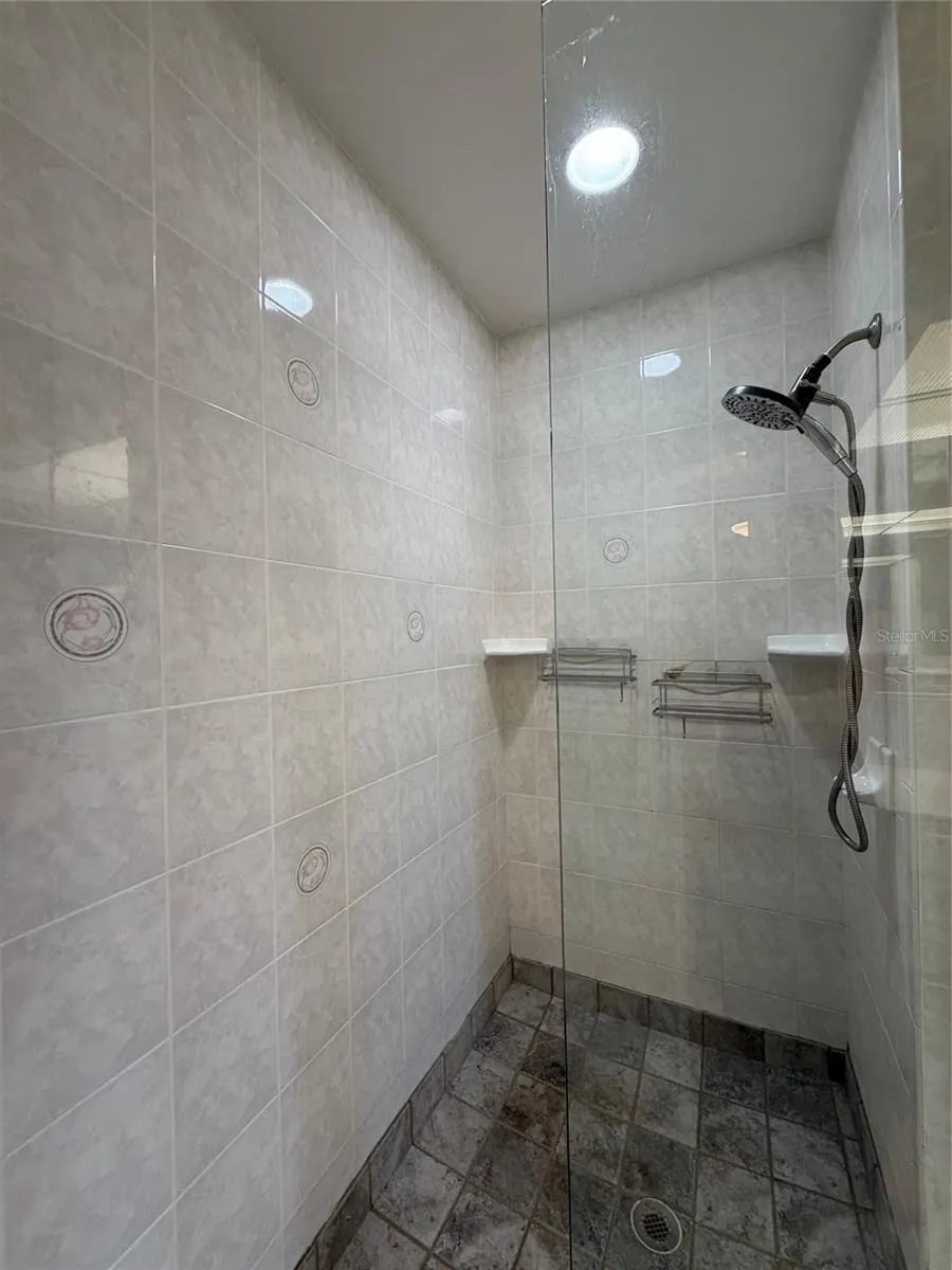 211 ANTOFAGASTA ST