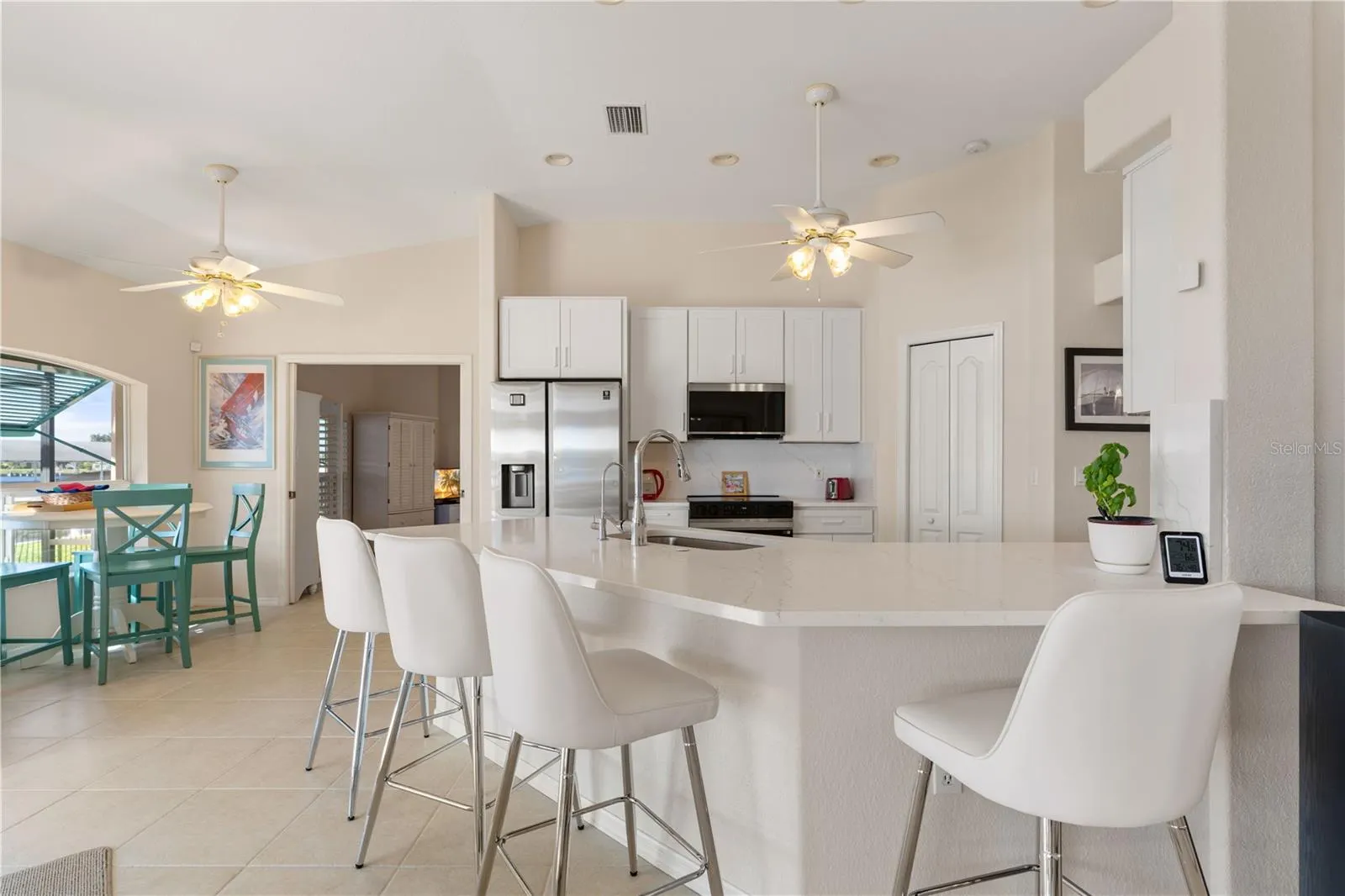 21551 EDGEWATER DR