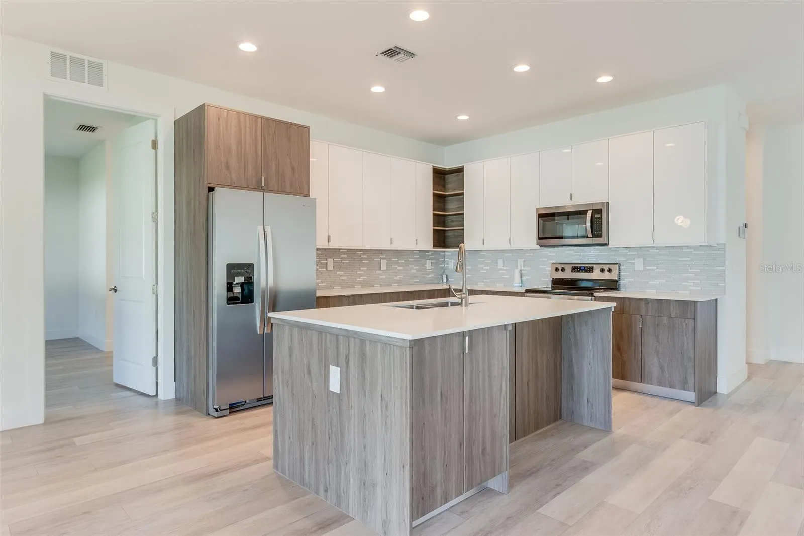 2711 ATWATER DR