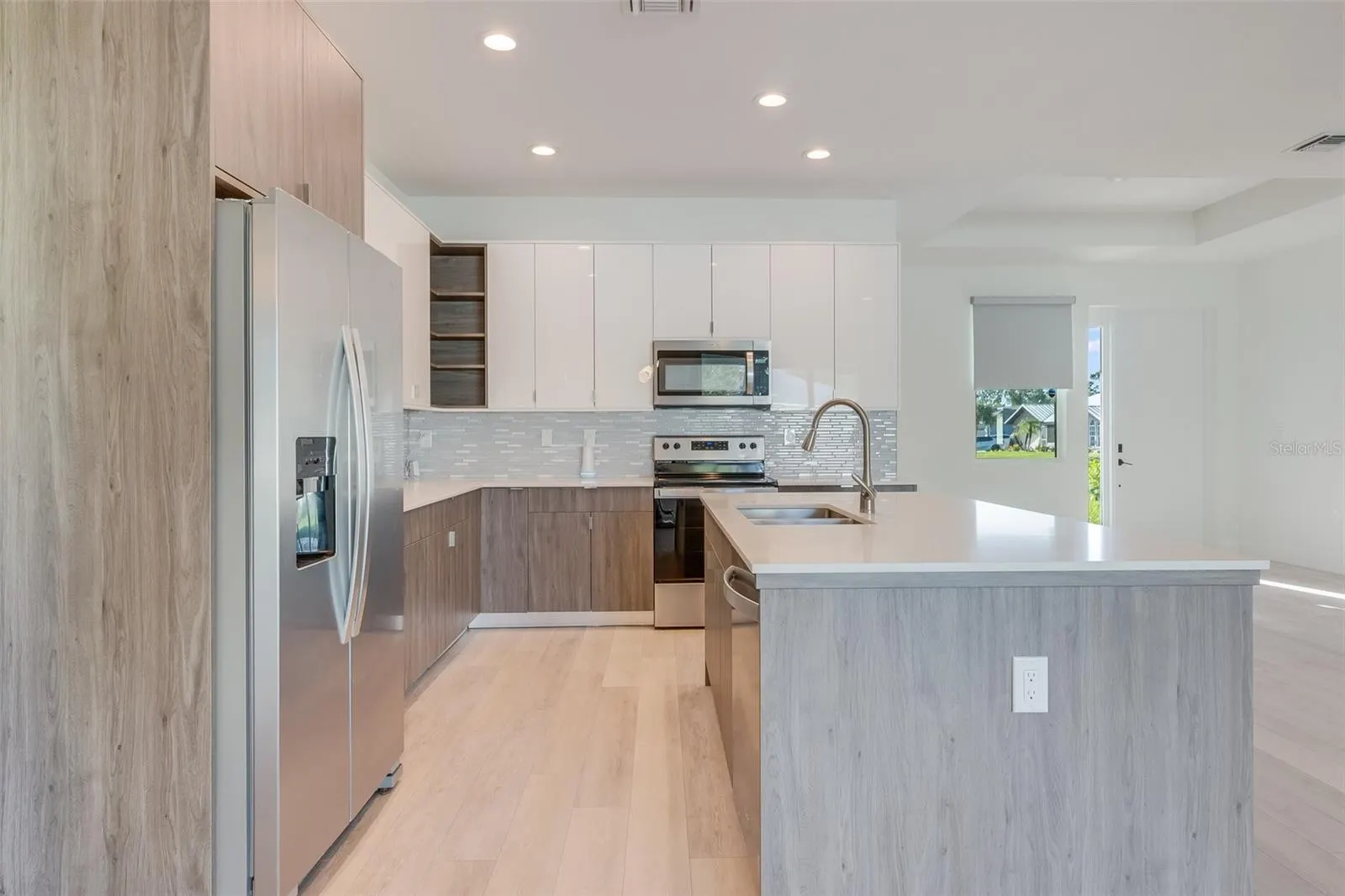 2711 ATWATER DR
