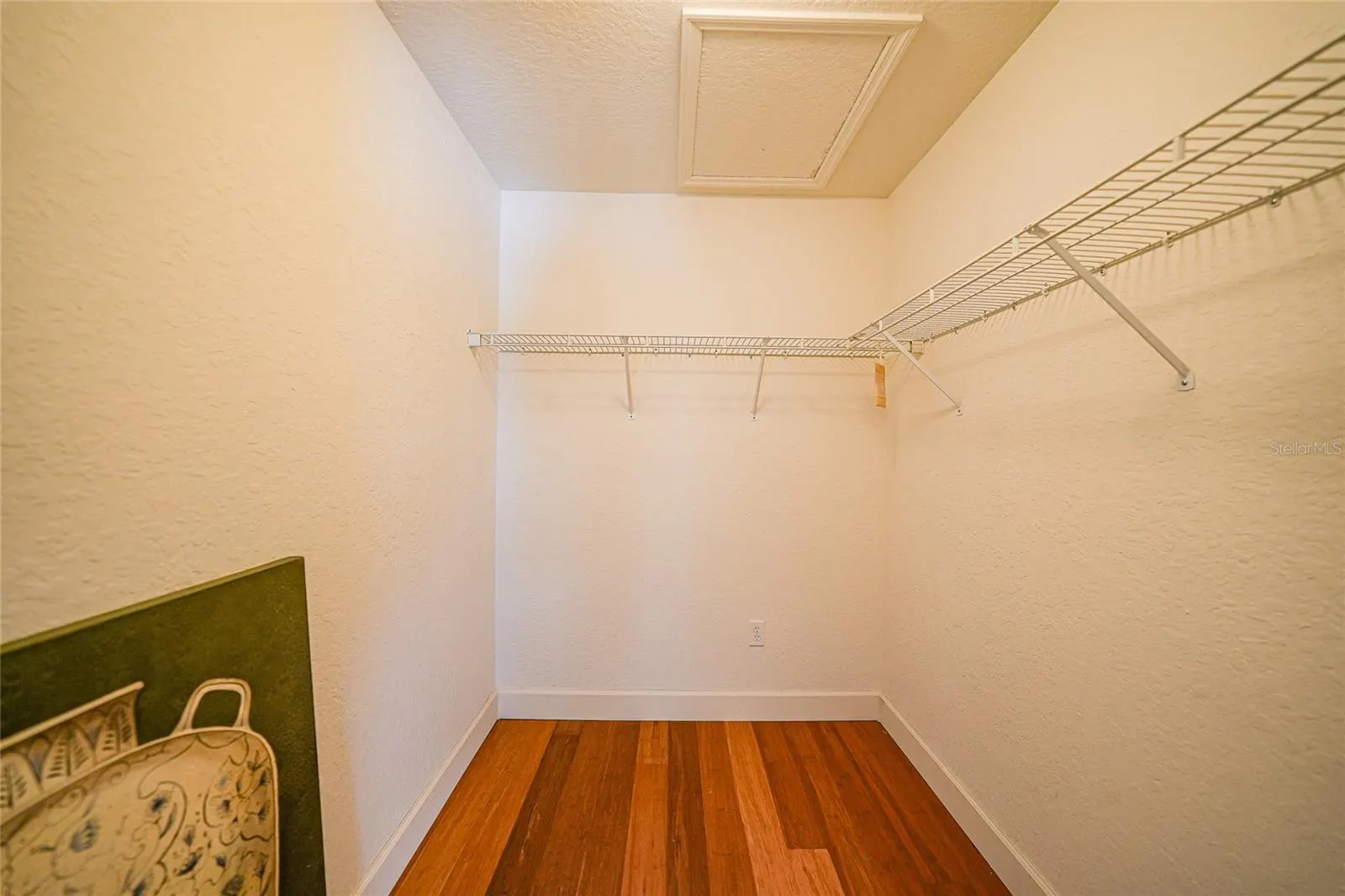 3400 POINT ST