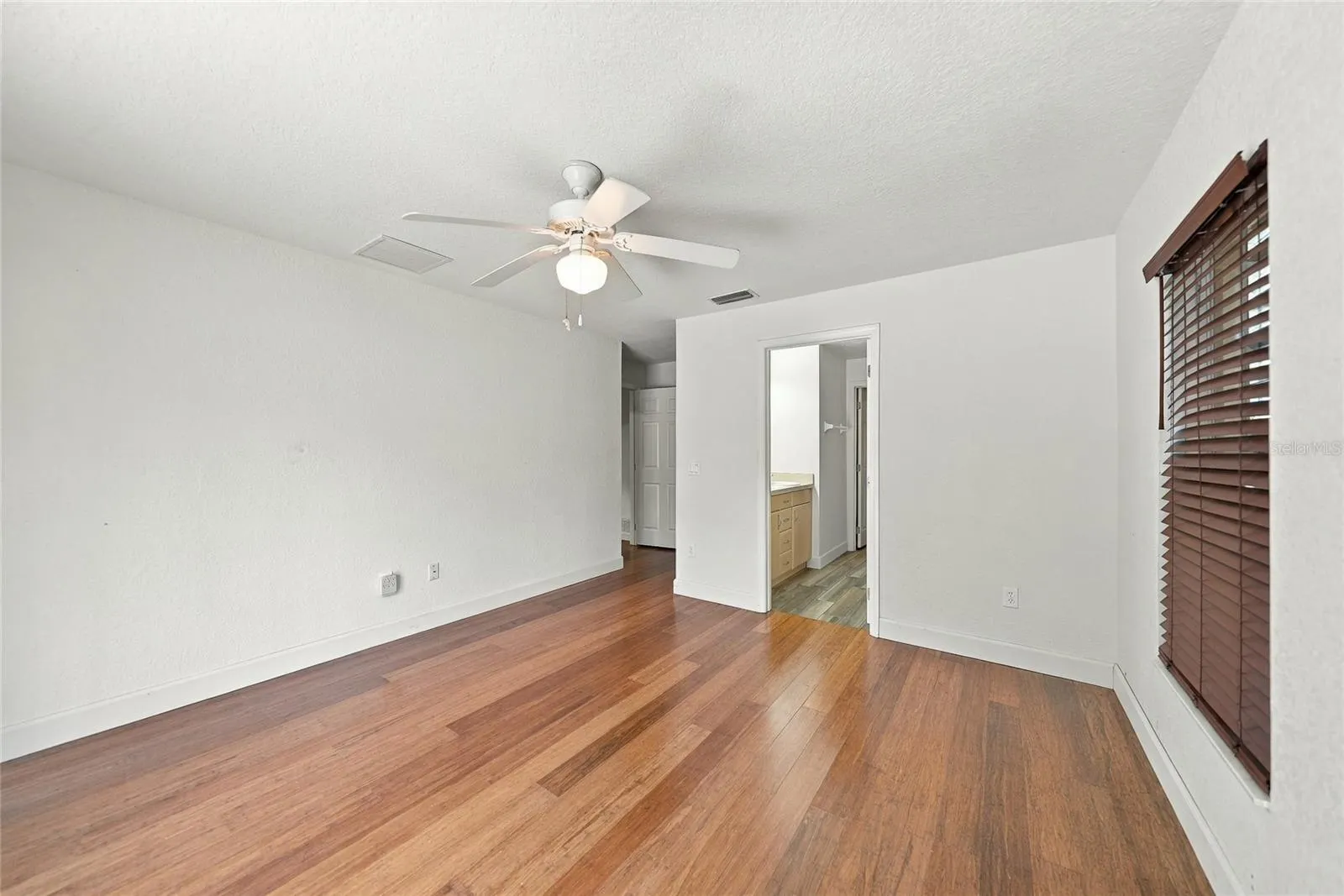 3400 POINT ST