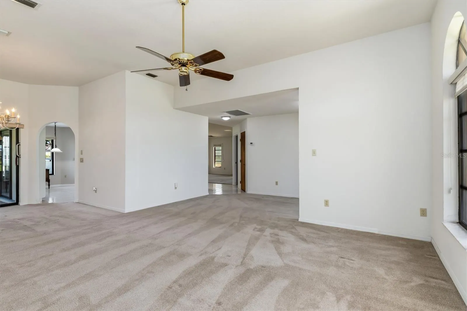 25396 TETHER LN