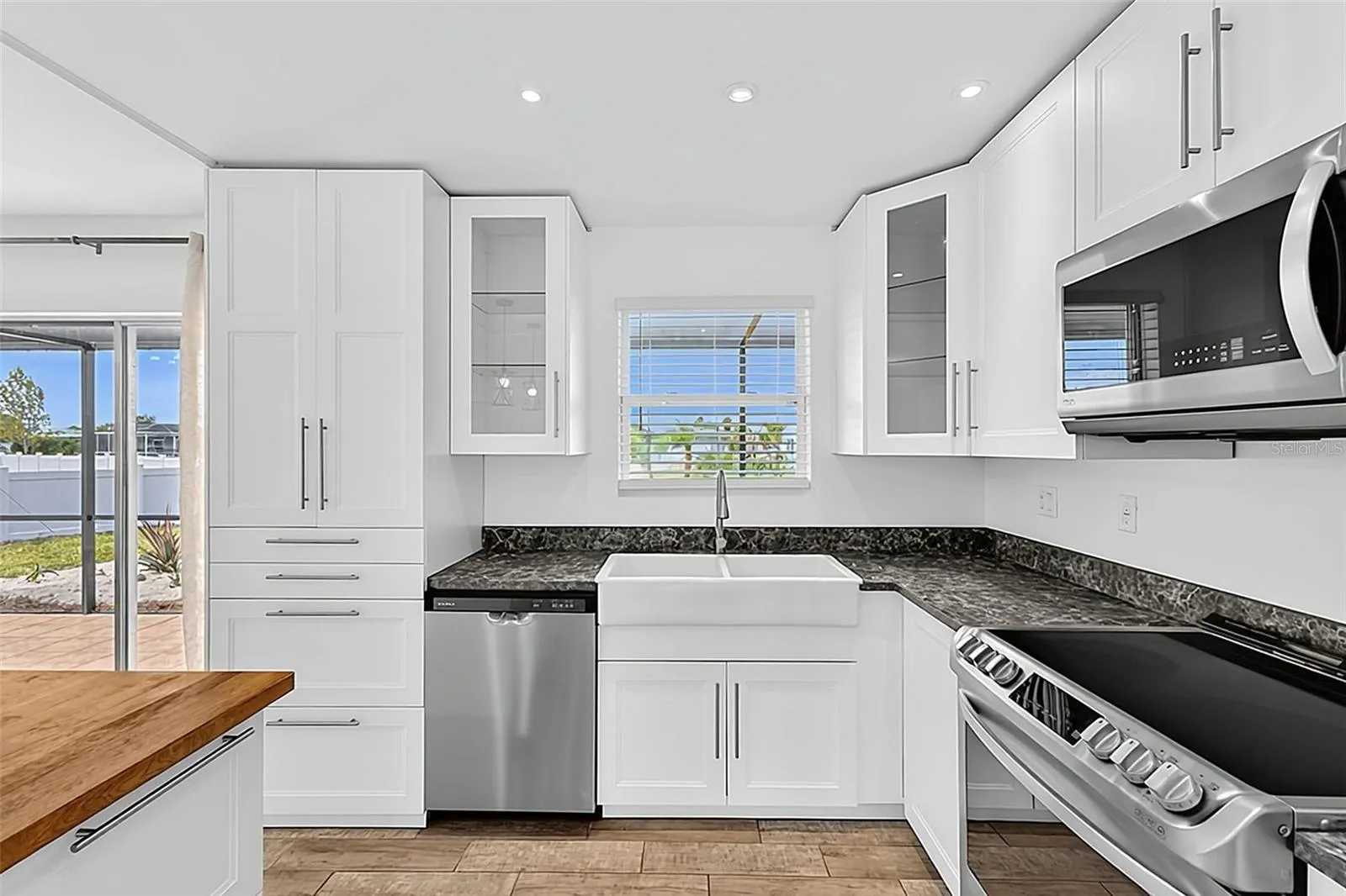 28 GOLFVIEW RD
