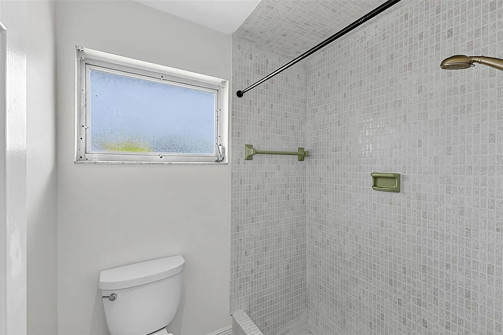 28 GOLFVIEW RD