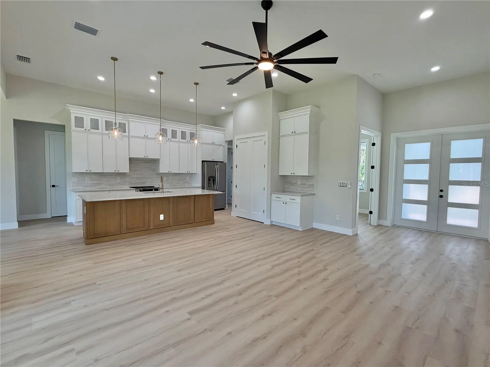 2617 SNOWFLAKE LN