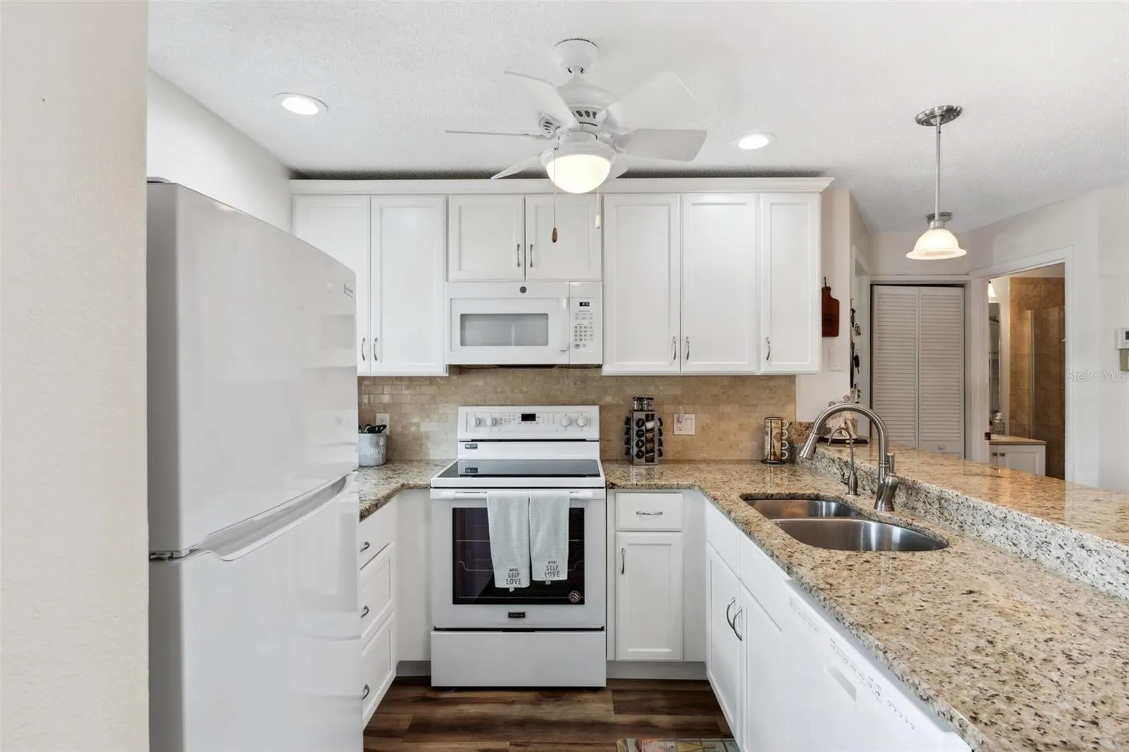 25100 SANDHILL BLVD #R-201 #R-201