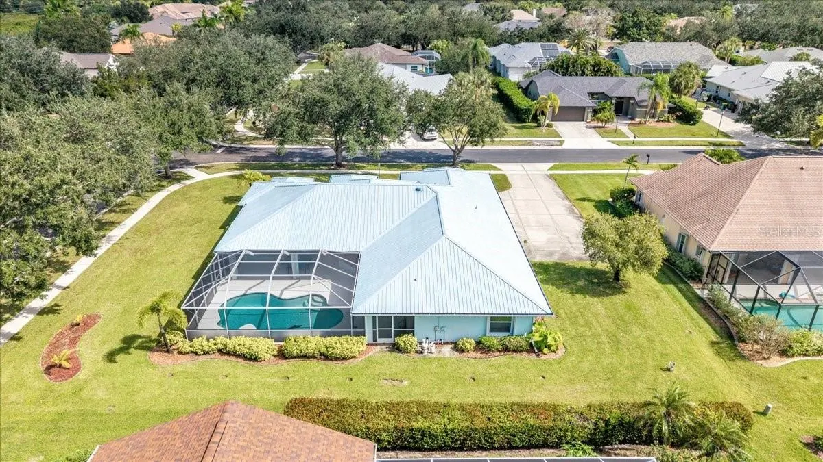 1041 HARBOUR DRAKE DR