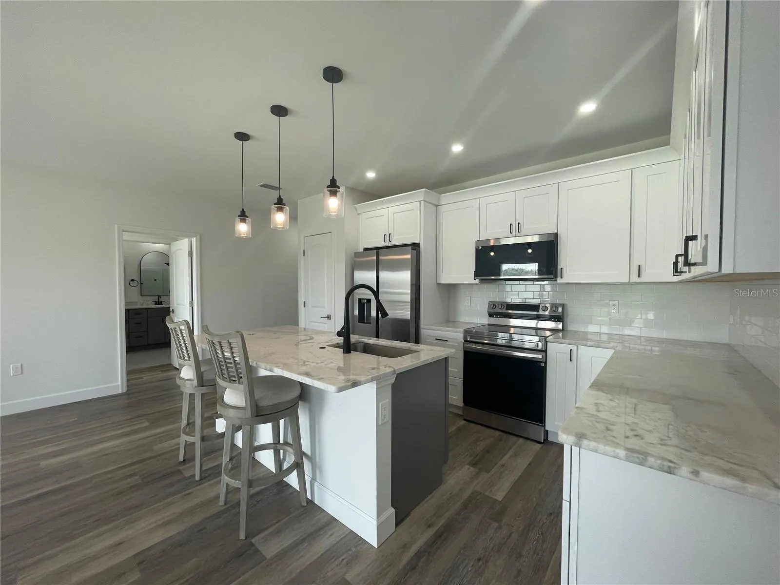 26 DONLON DR