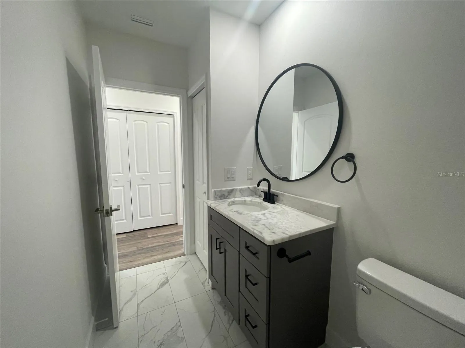 26 DONLON DR