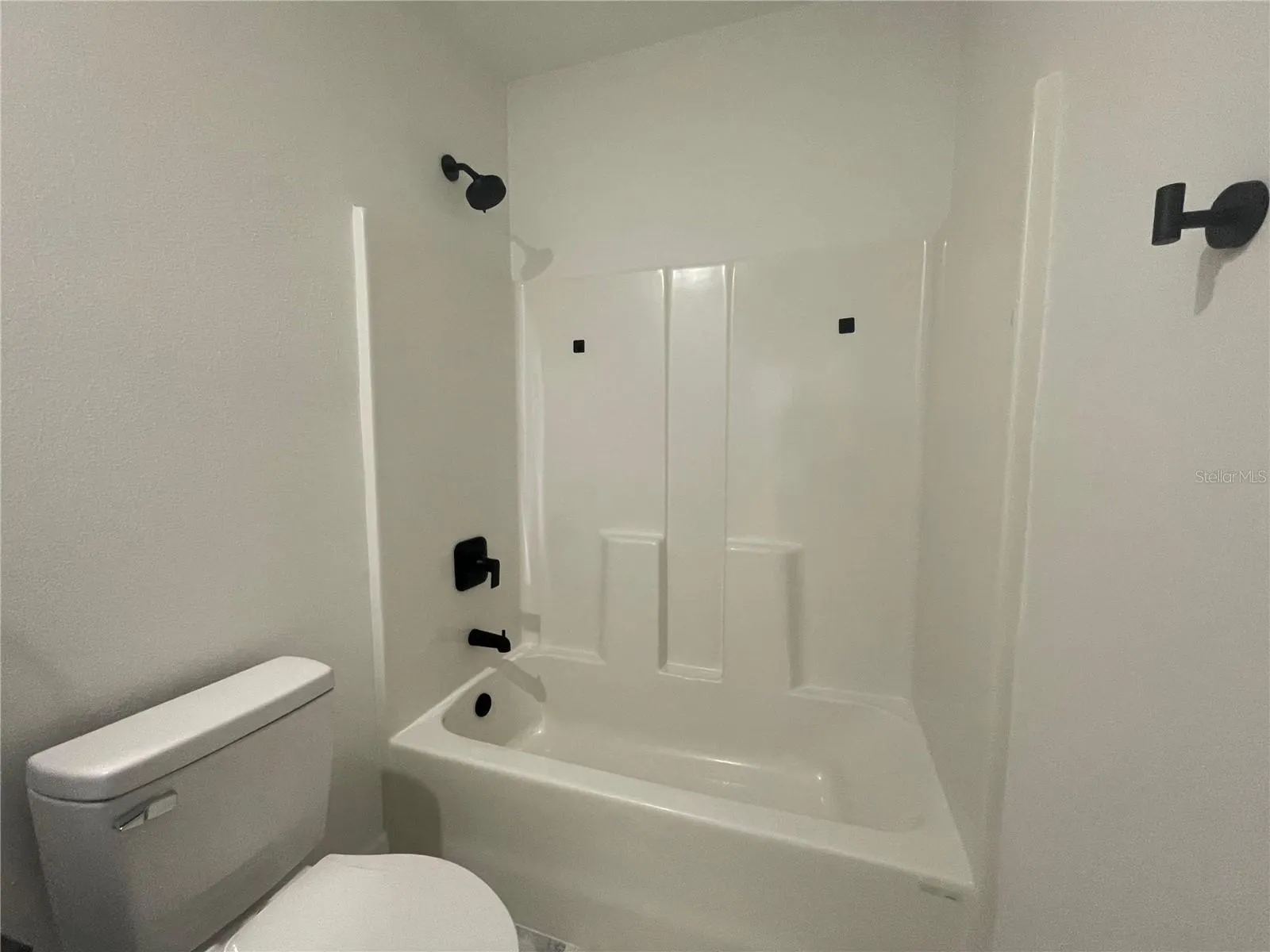 26 DONLON DR