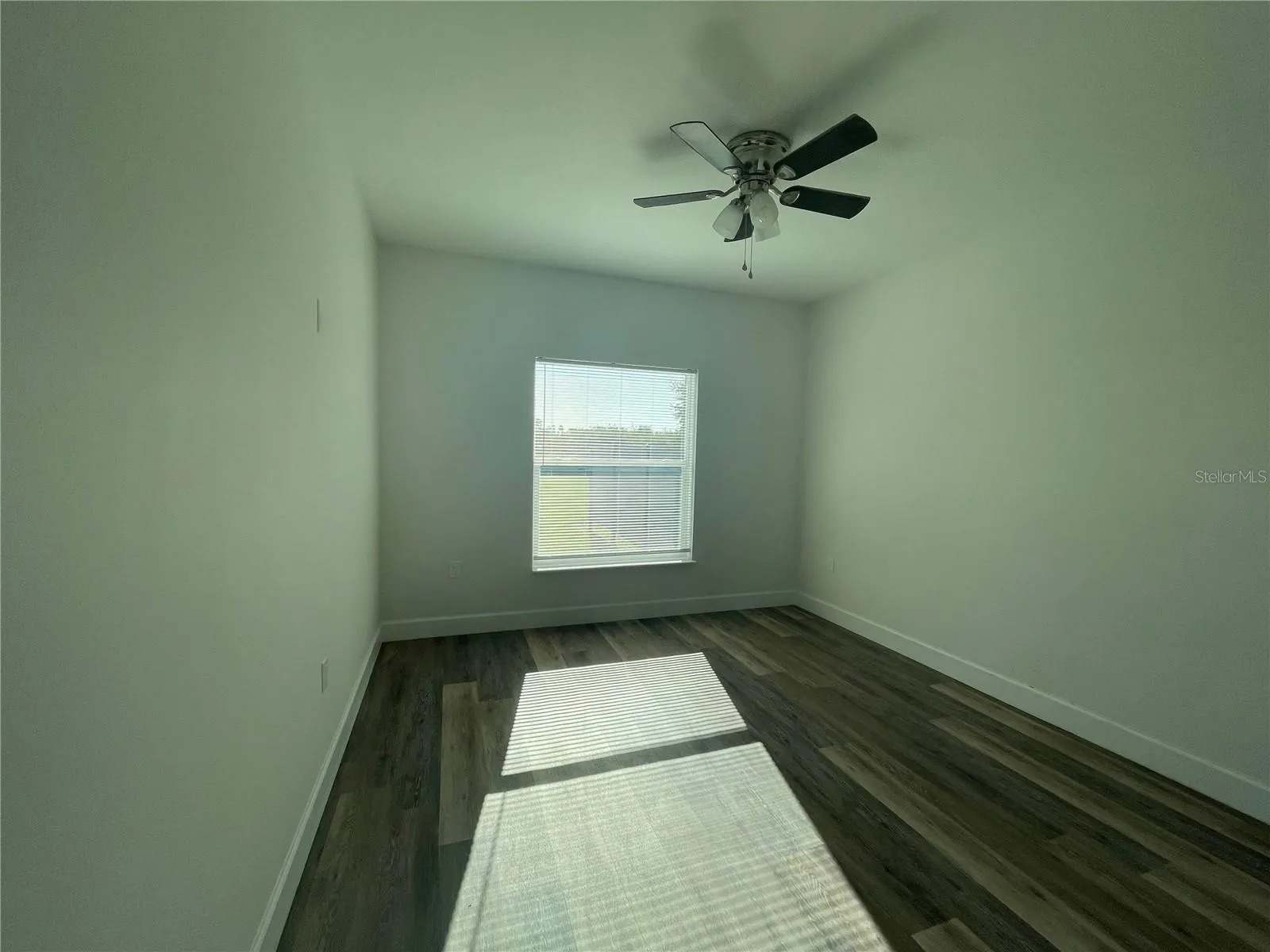 26 DONLON DR