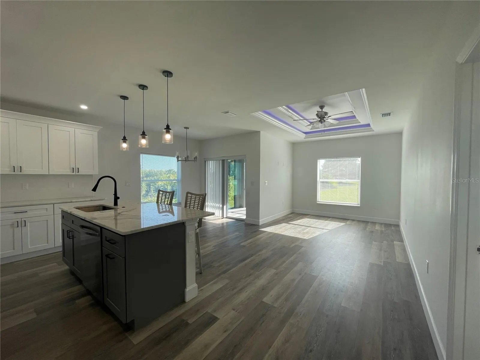 26 DONLON DR