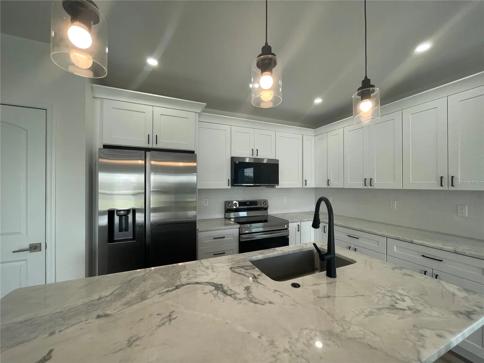 26 DONLON DR