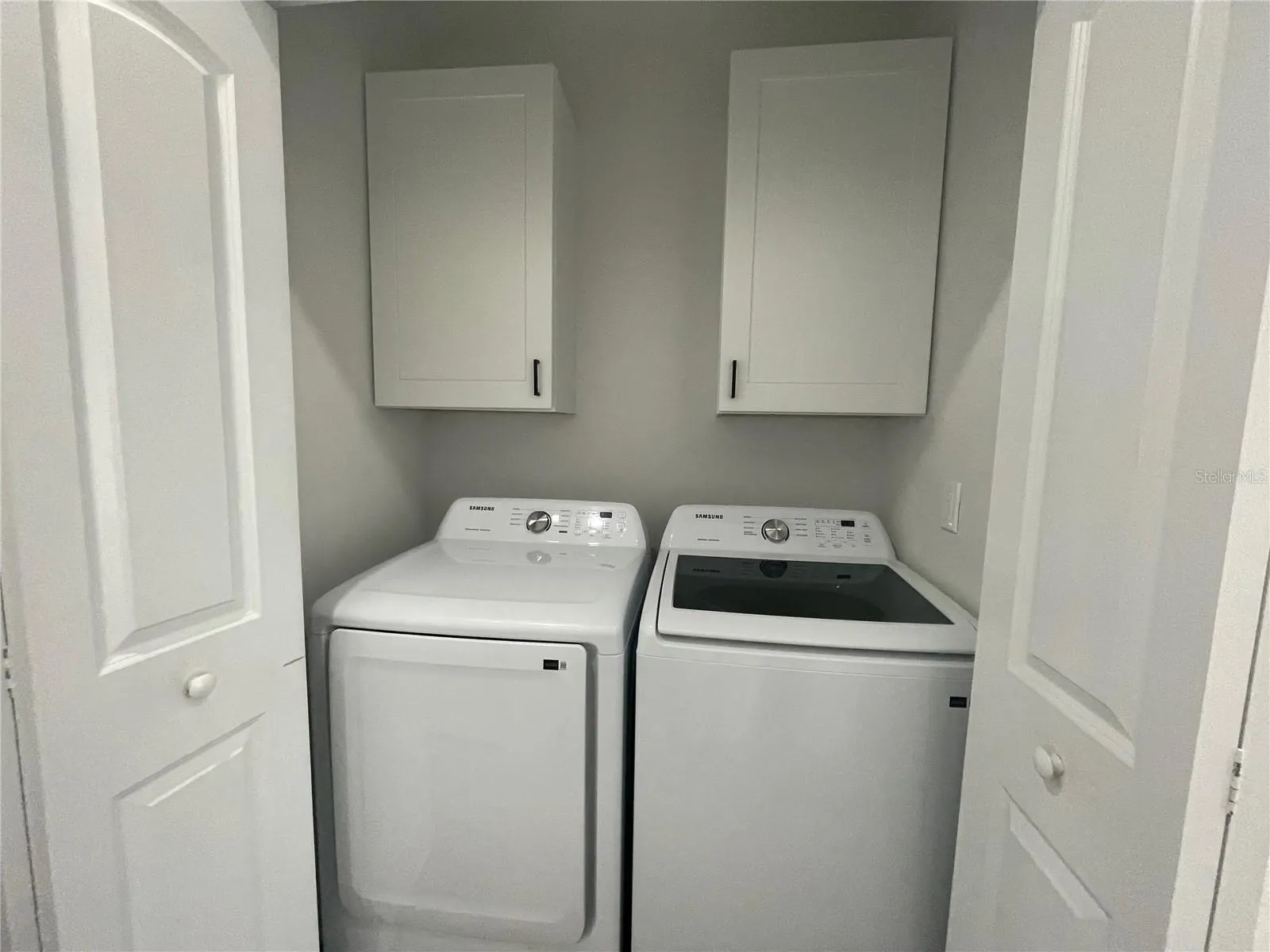 26 DONLON DR