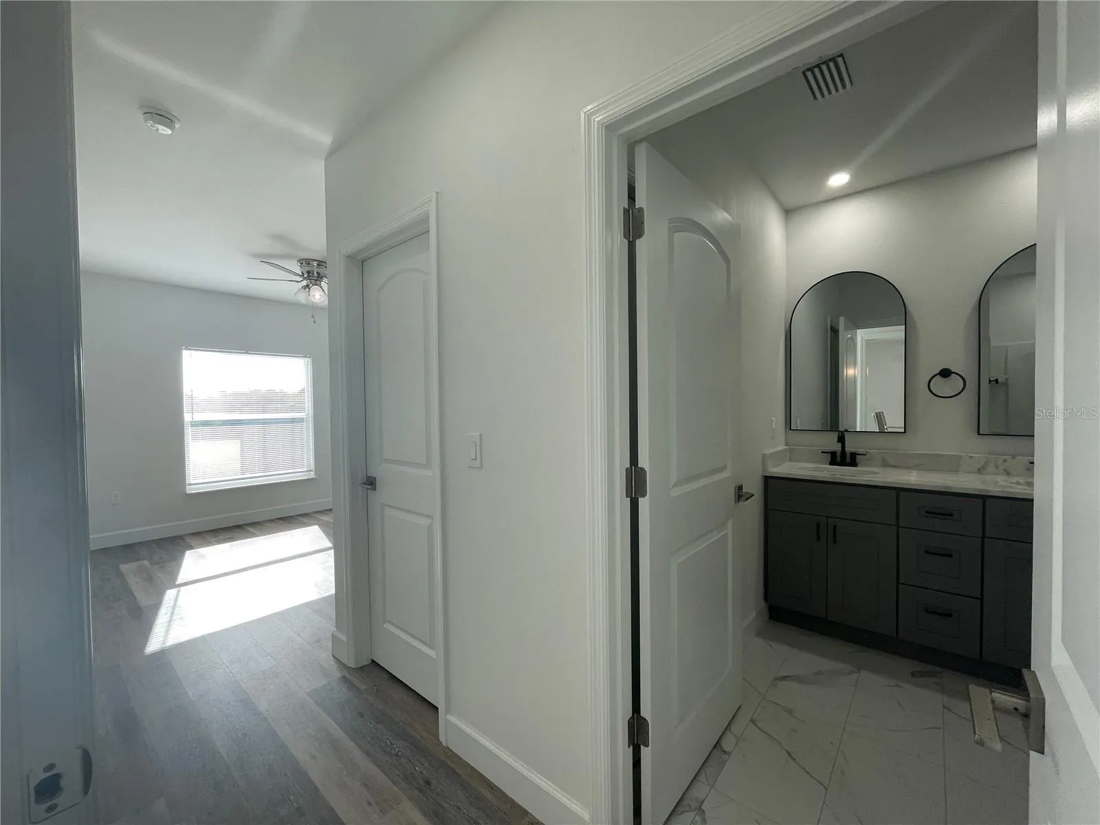 26 DONLON DR