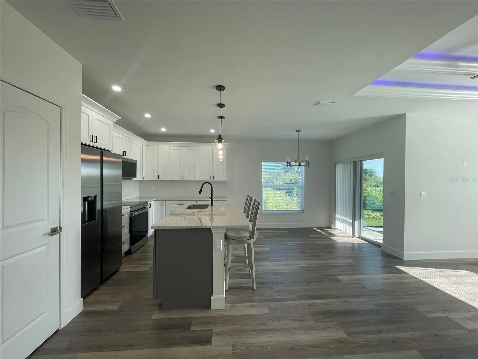 26 DONLON DR