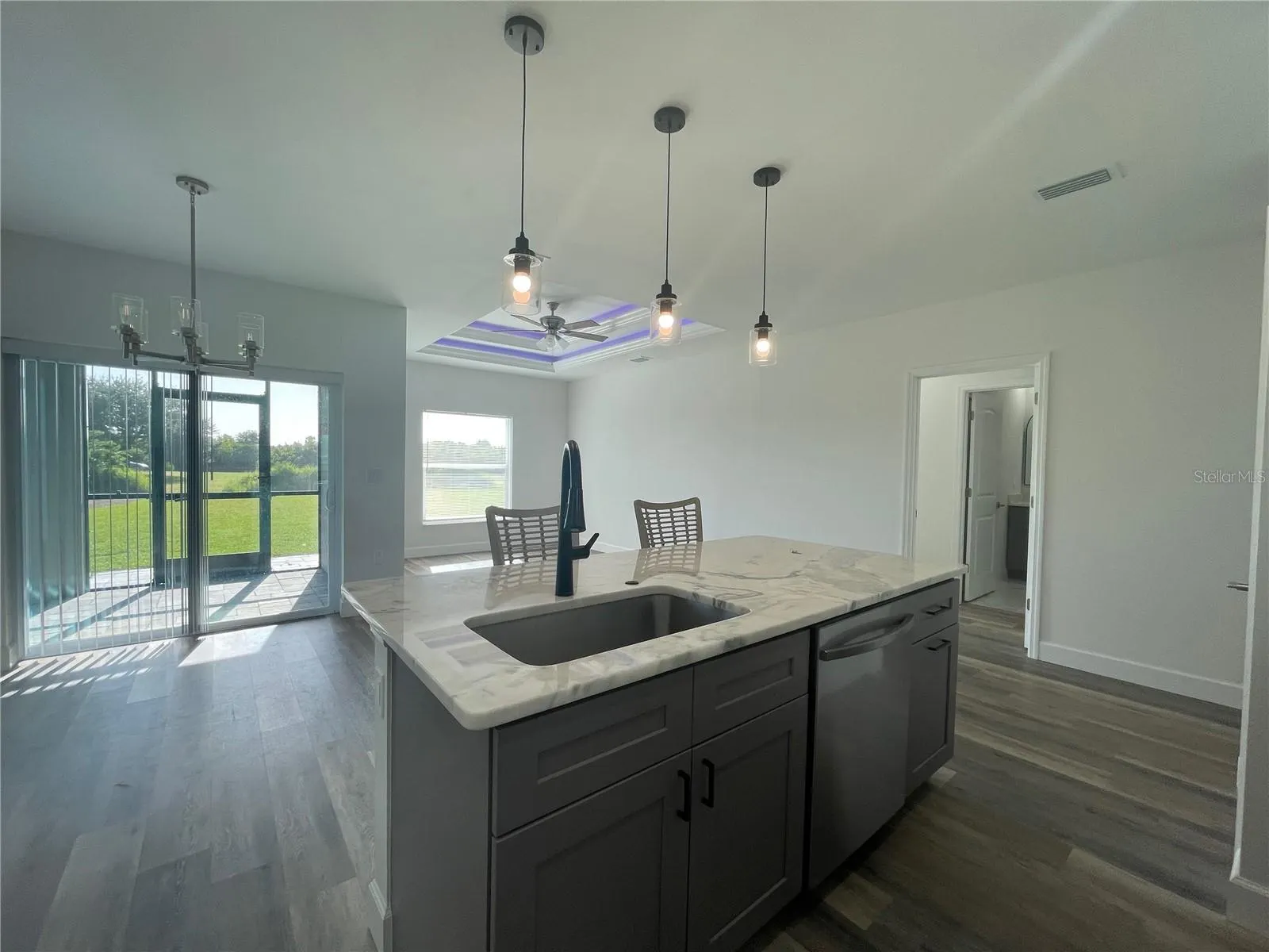 26 DONLON DR