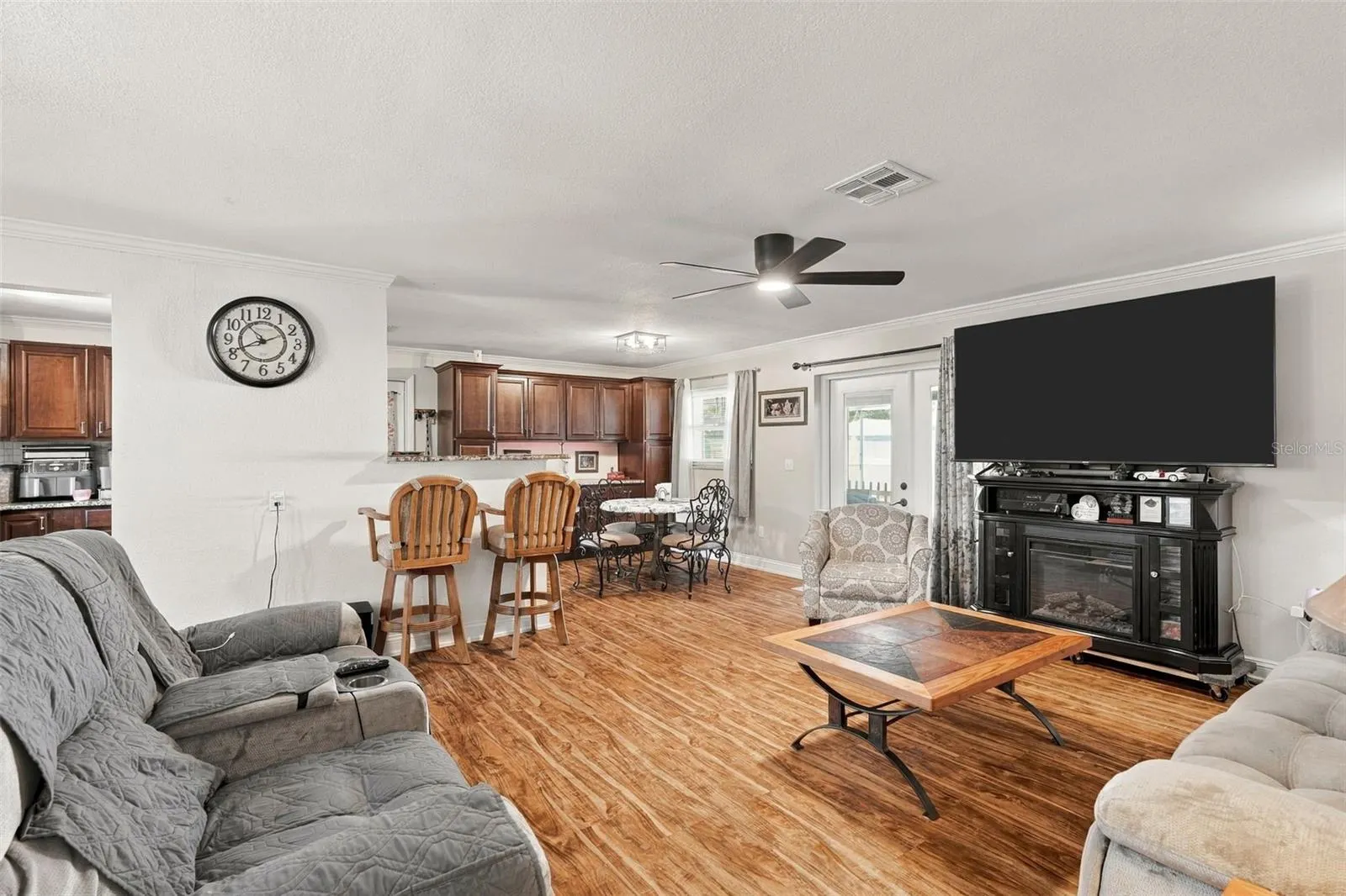 1010 RED BAY TER NW