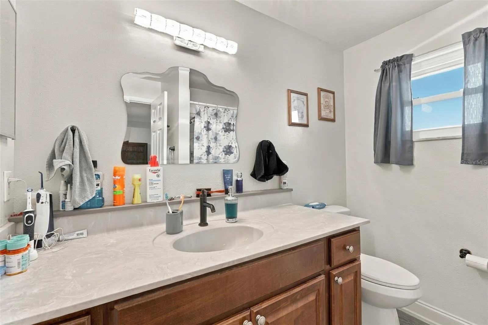 1010 RED BAY TER NW