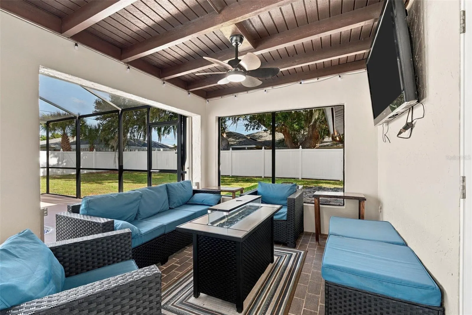 1010 RED BAY TER NW