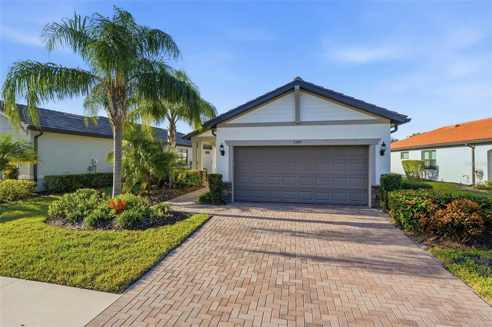 2589 DAISY DR