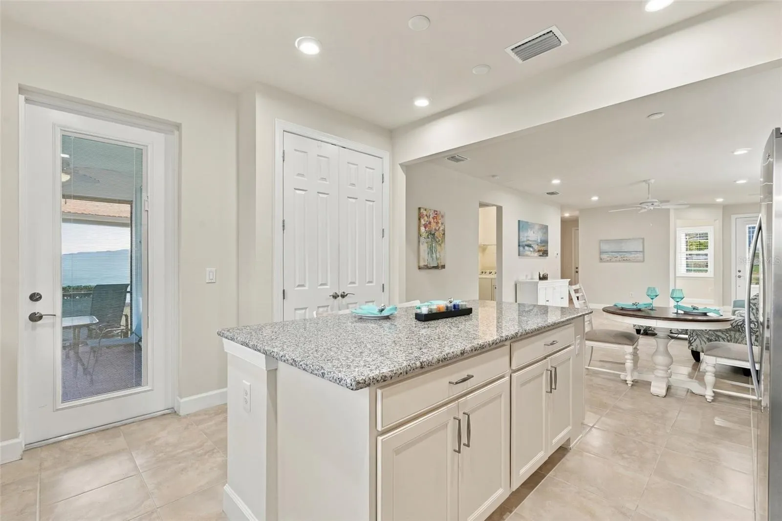 2589 DAISY DR