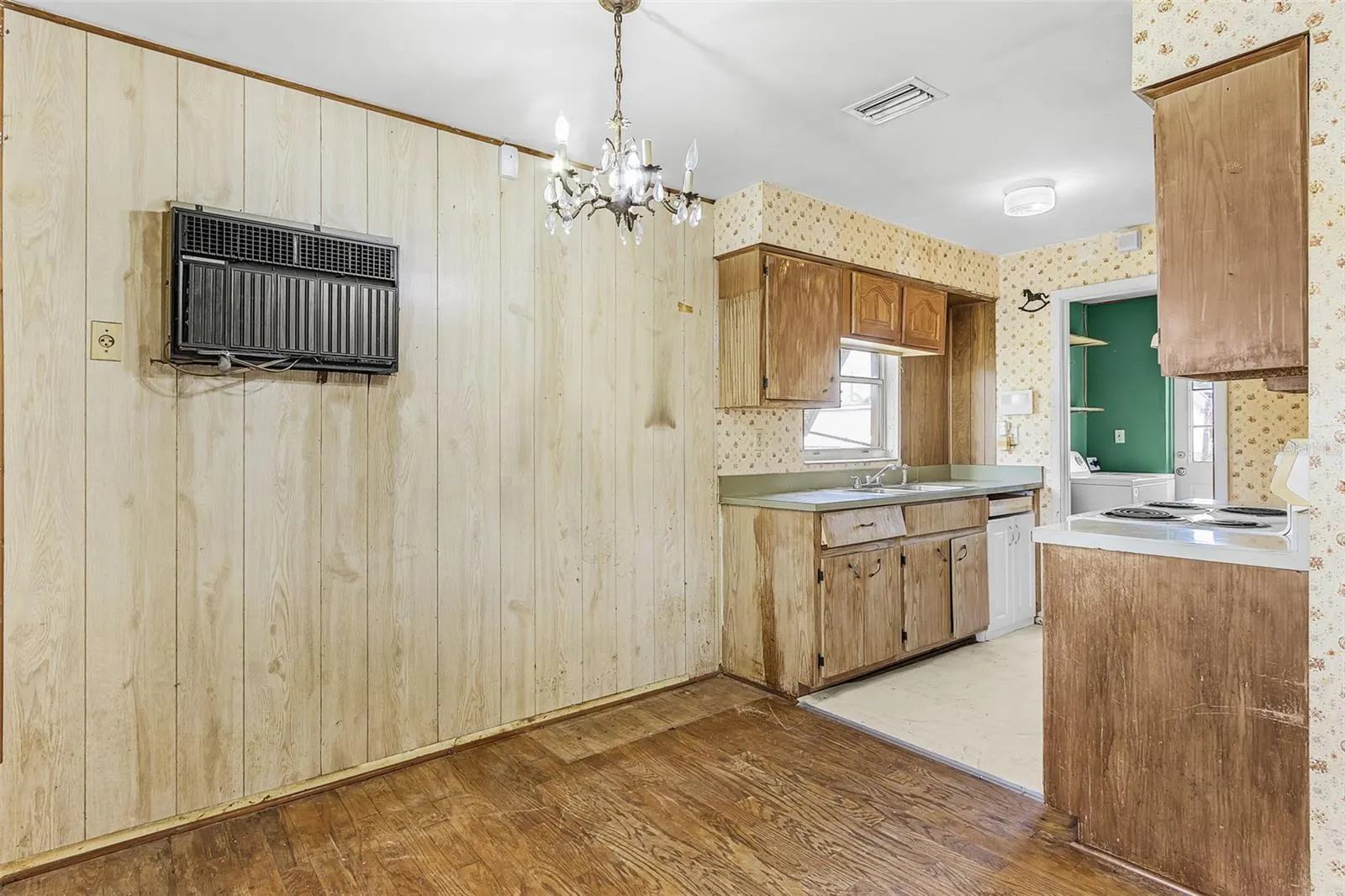 2450 AZTEC DR