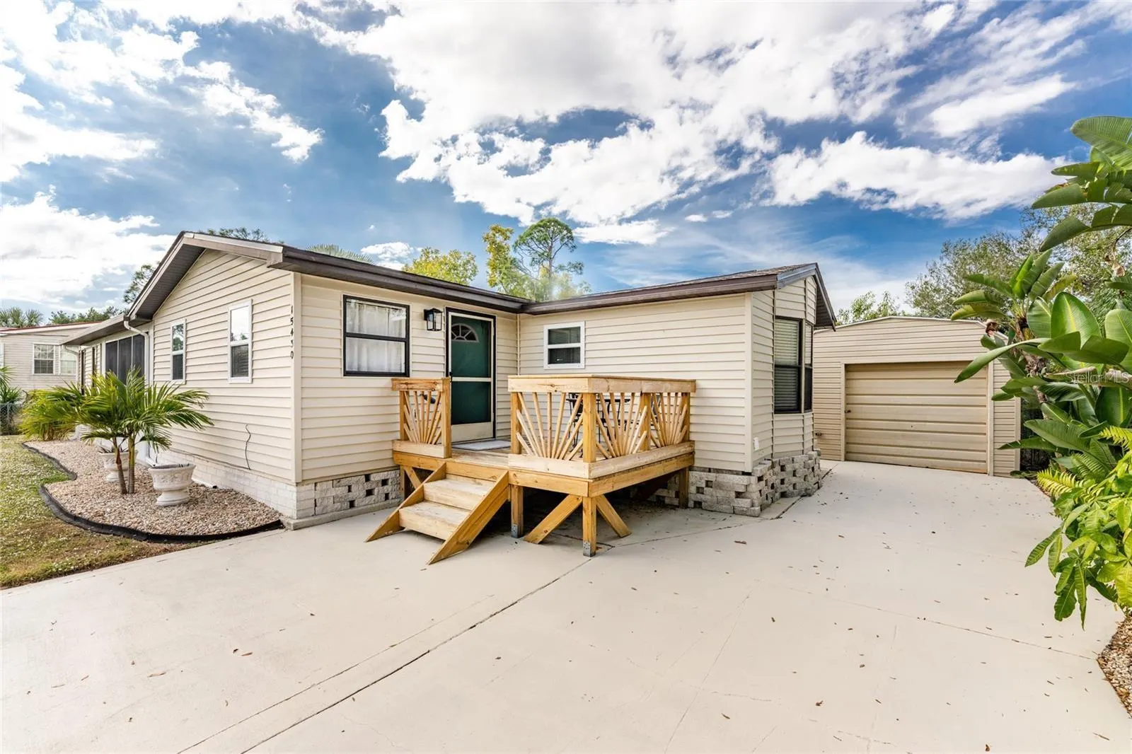 15430 OLIVE CIR