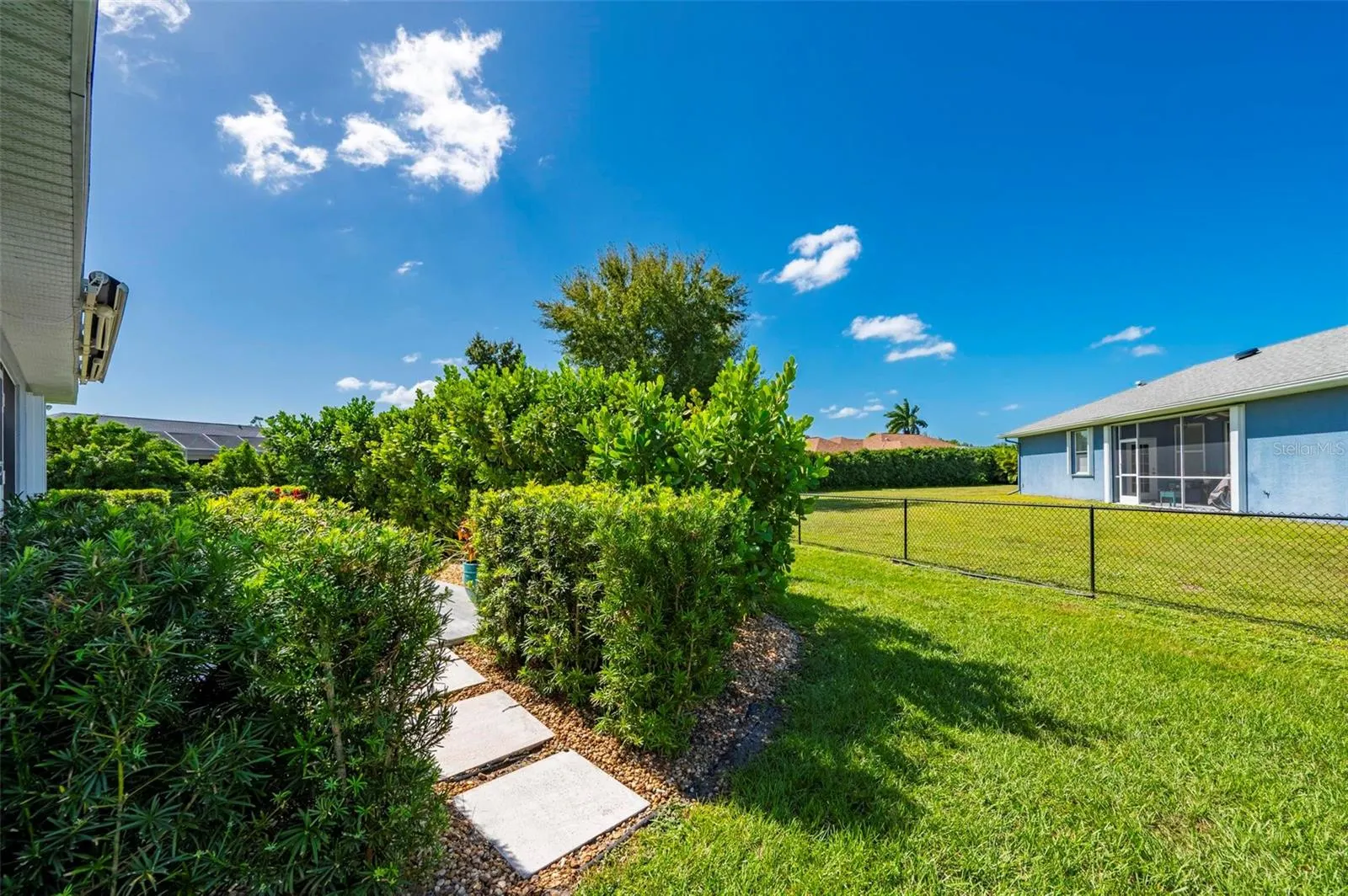 102 ENGLEWOOD CT