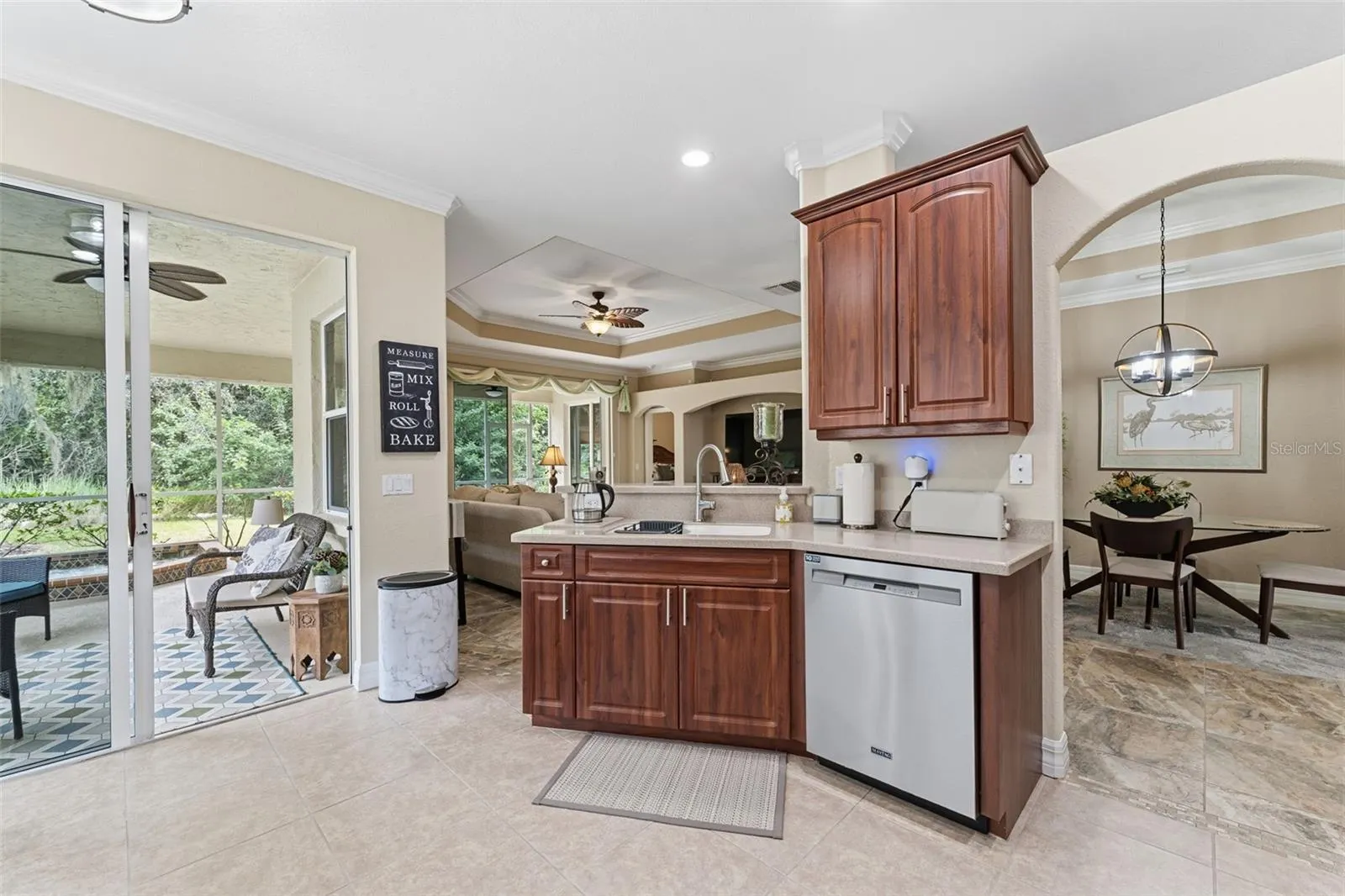 2290 MOSSY OAK DR