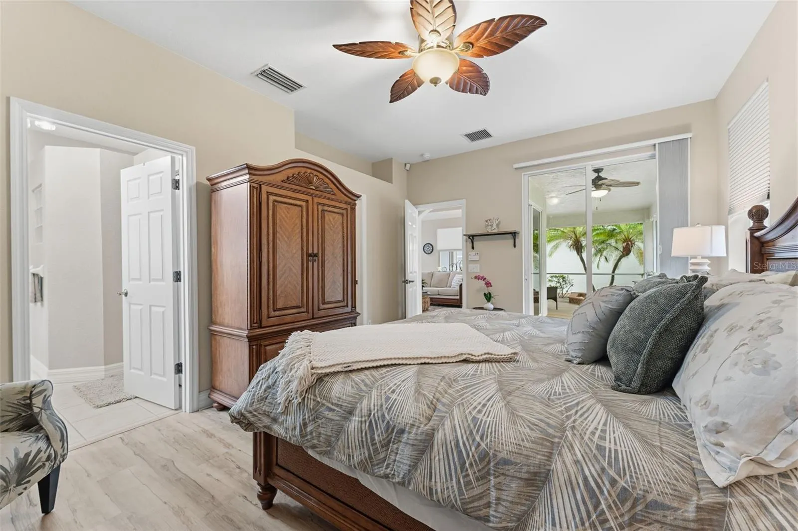 2290 MOSSY OAK DR