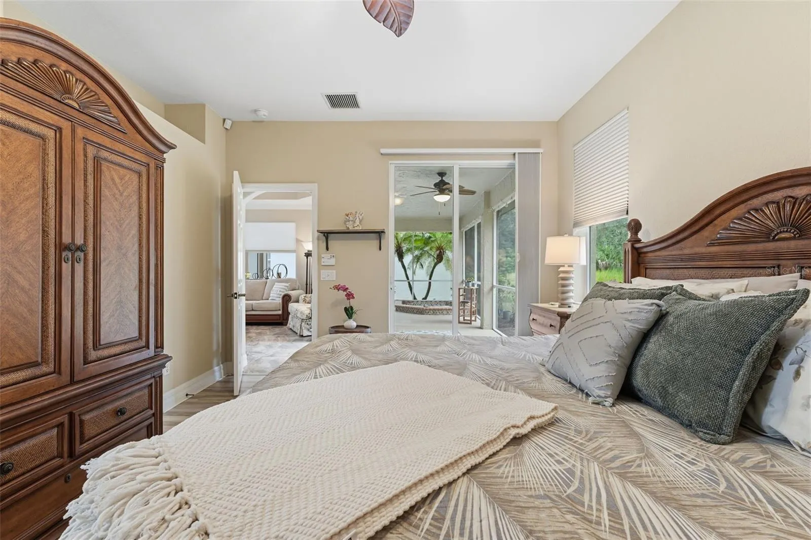 2290 MOSSY OAK DR