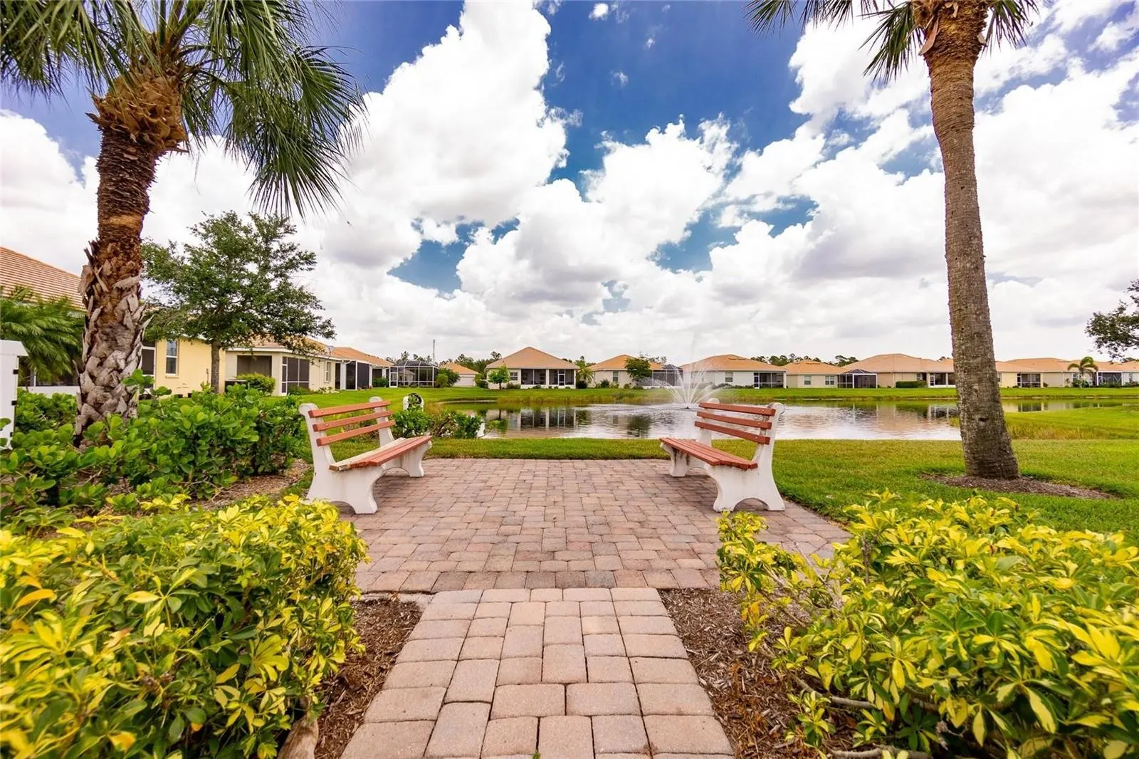 2290 MOSSY OAK DR