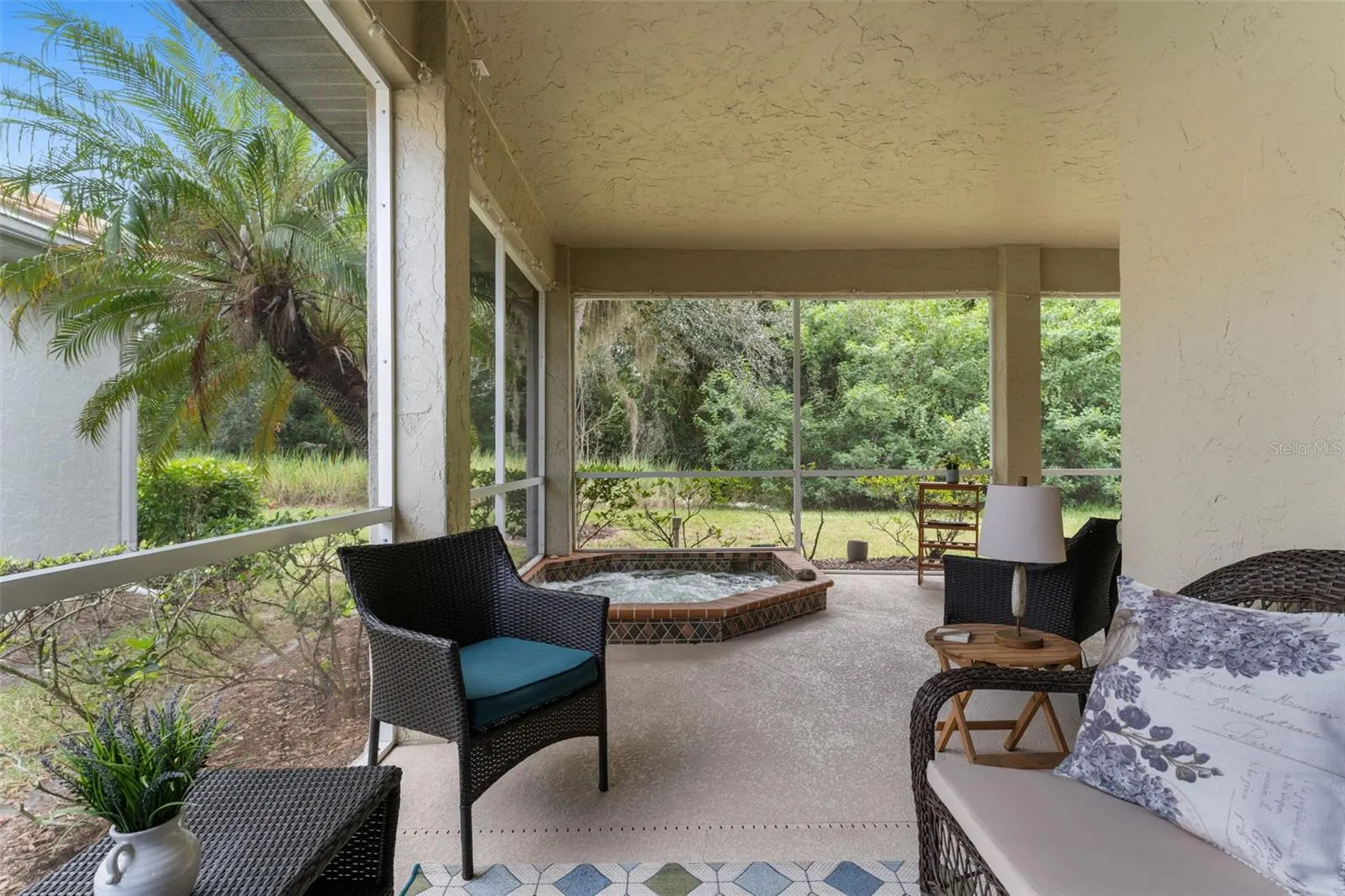 2290 MOSSY OAK DR