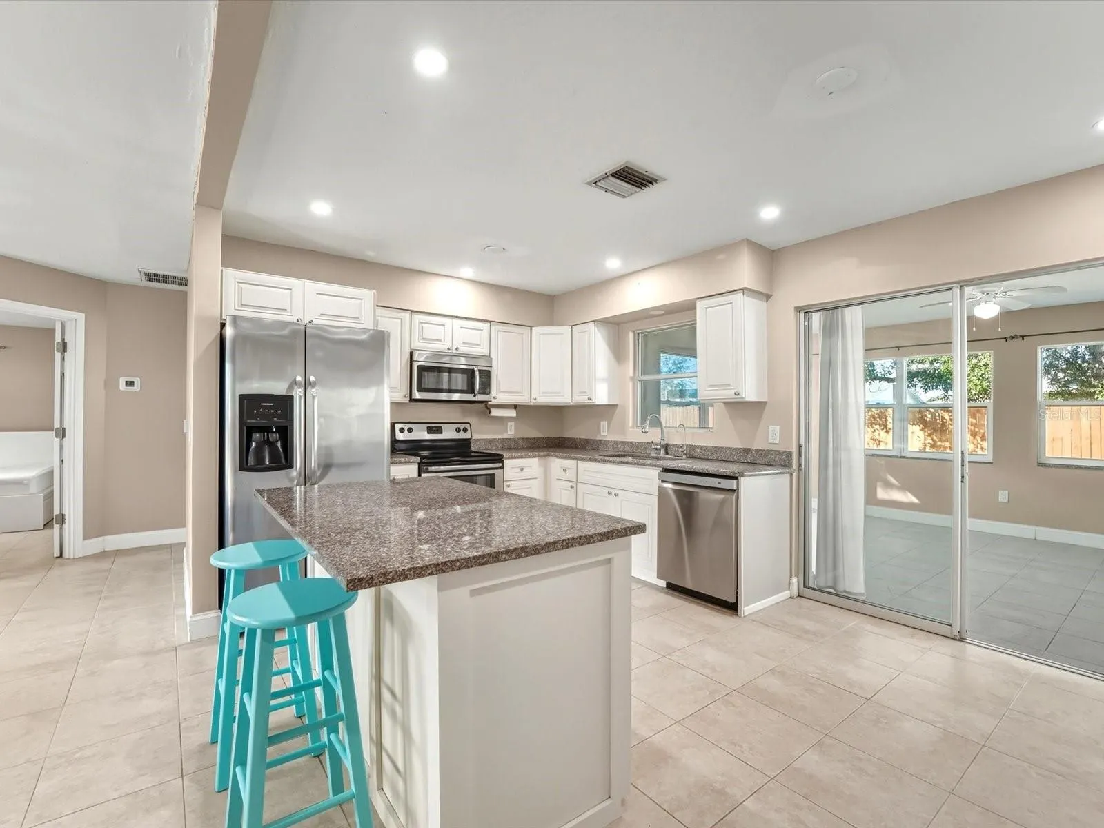 1017 ROSEDALE RD