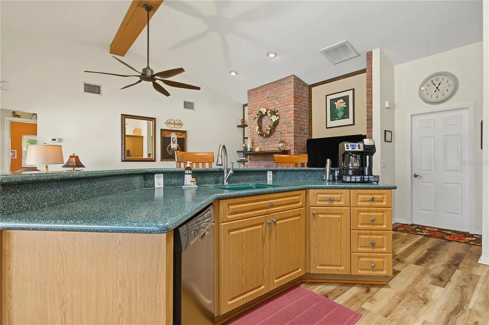 7121 TWIN EAGLE LN