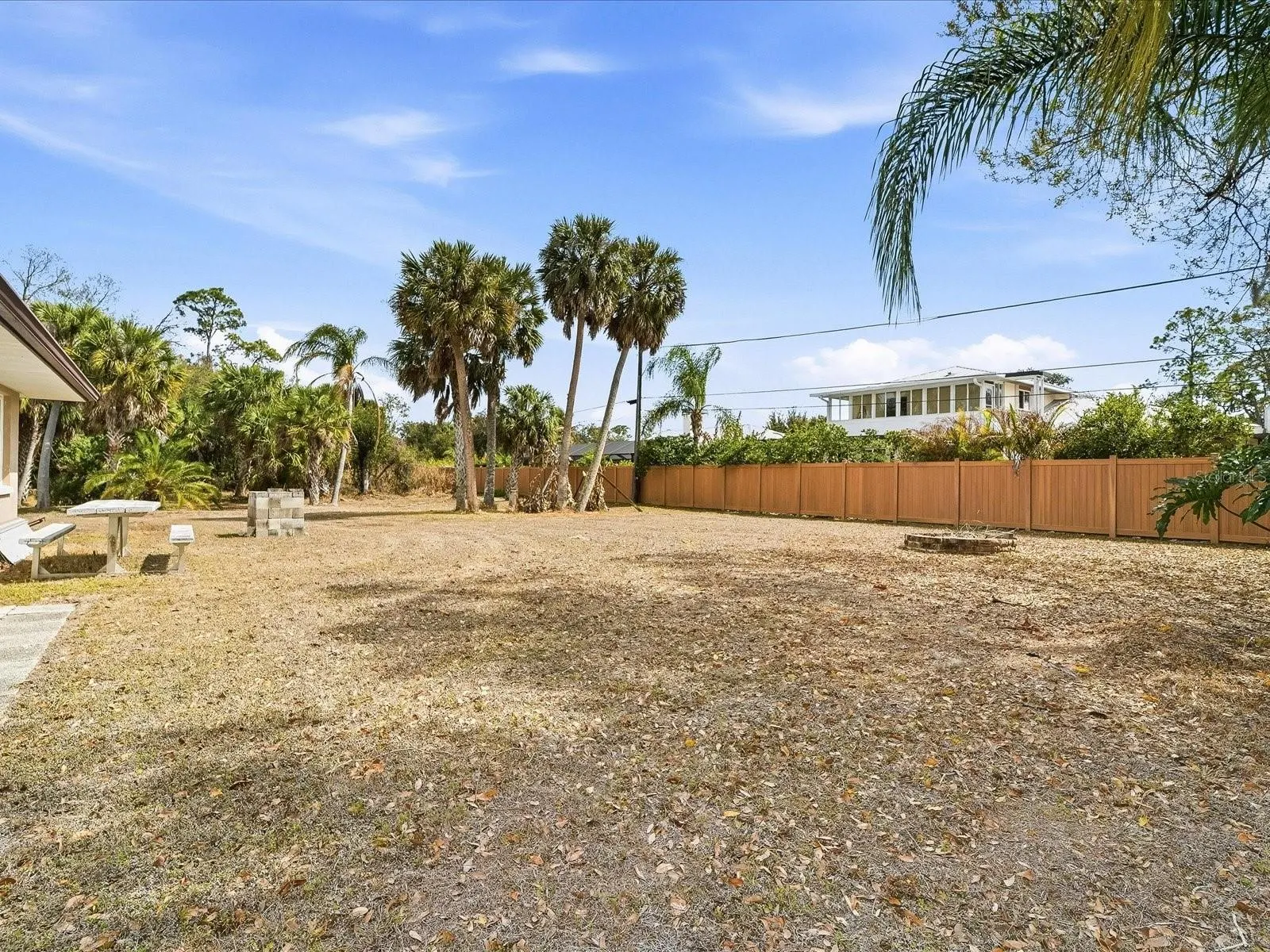 21029 PEACHLAND BLVD