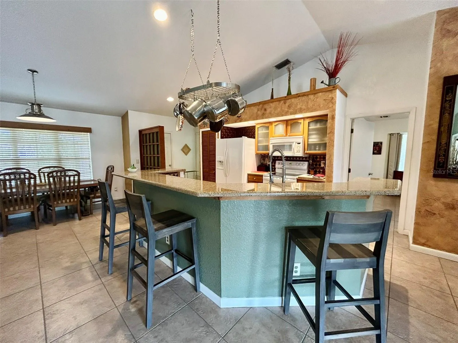 1801 BANANA ST