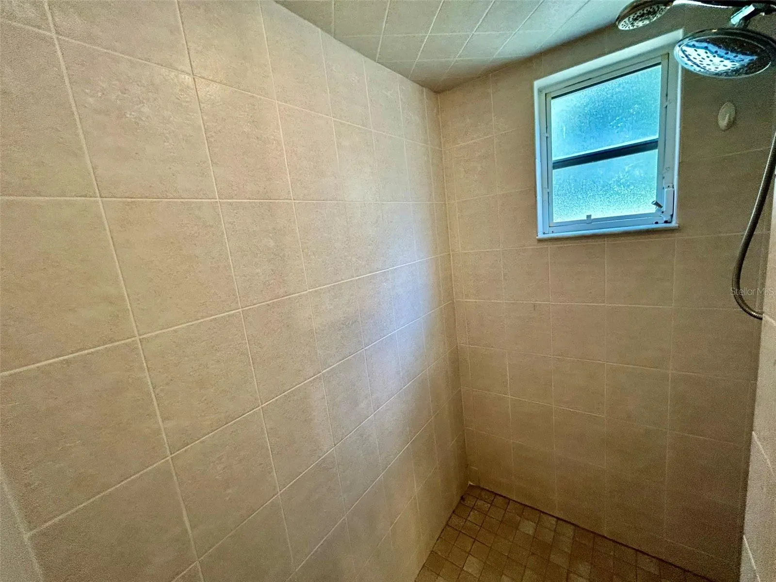 1801 BANANA ST