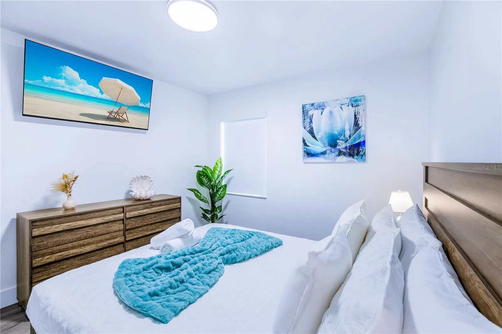200 DOLPHIN PKWY