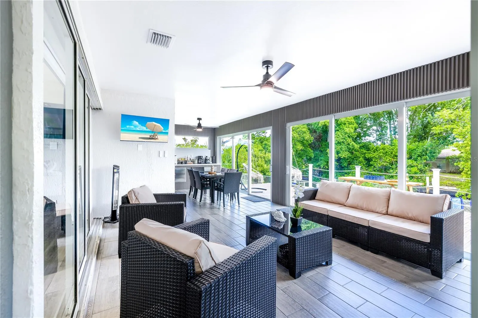 200 DOLPHIN PKWY