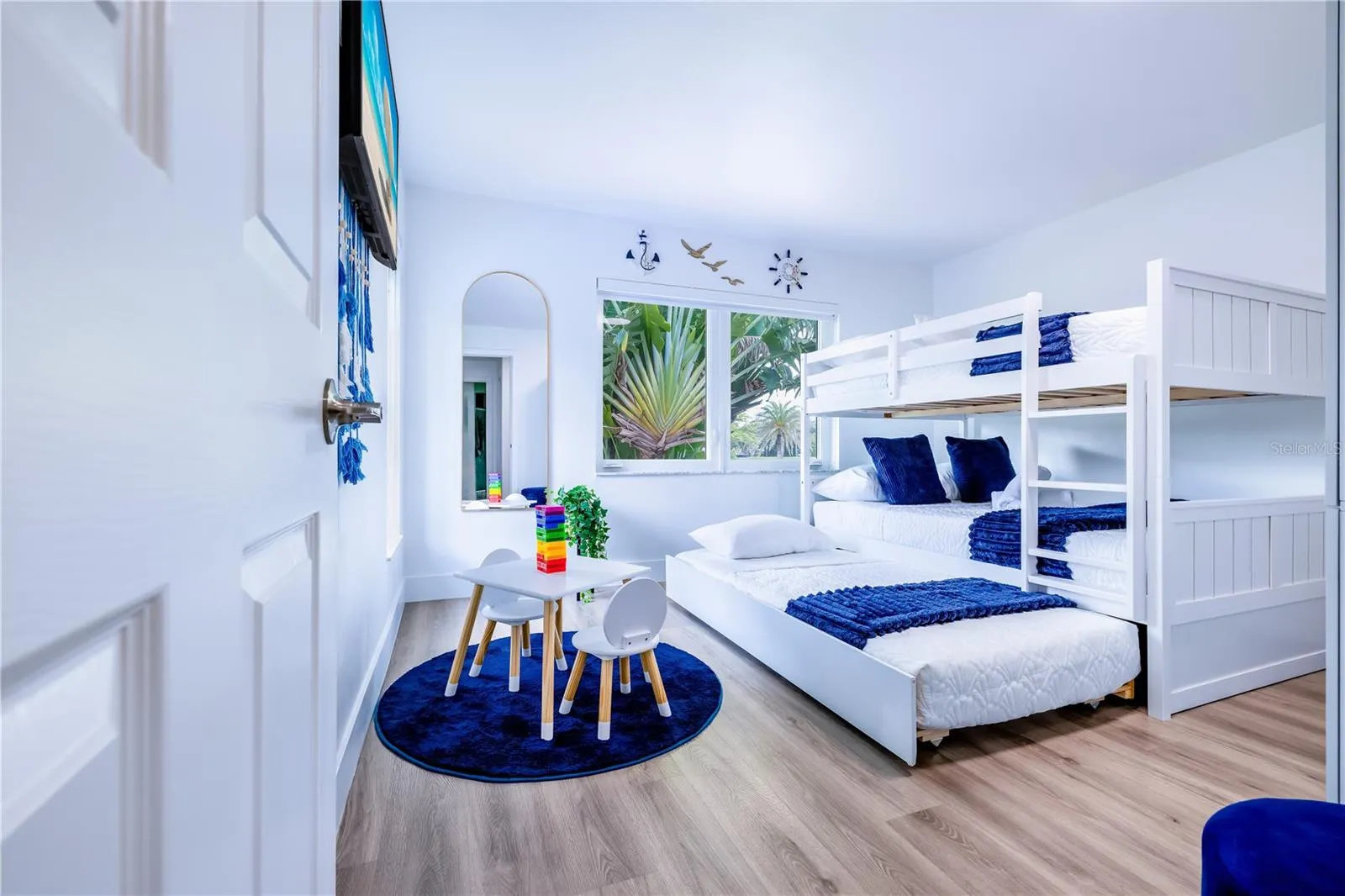 200 DOLPHIN PKWY
